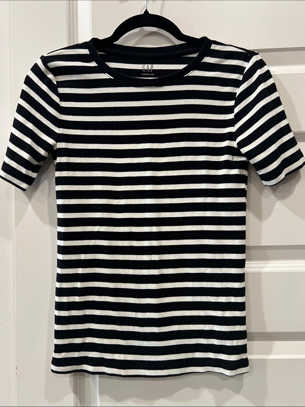 GAP Black and White Striped Short Sleeve Top Sz S